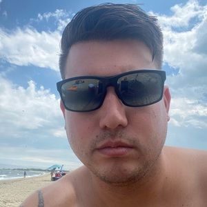 Meet your Posher, Joshua